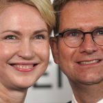 SPD-Politikerin: Silberhochzeit: Schwesig teilt Hochzeitsfoto aus Jahr 2000