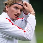 Transfermarkt: Bericht: FC Bayern gibt bei Woltemade nicht auf