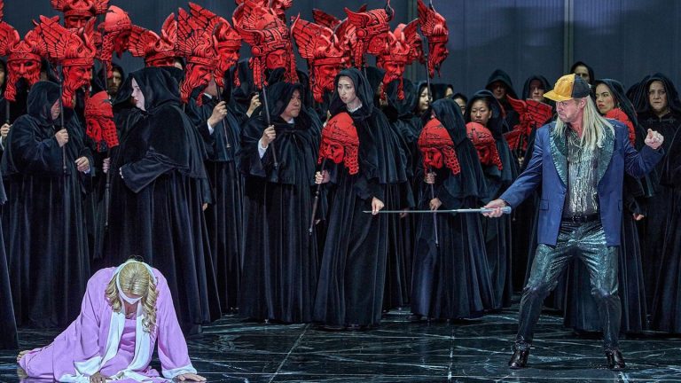 Bayreuther Festspiele: Abschied vom Schwarz-"Ring": ein paar Buhs und viel Applaus