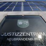 Kindesmissbrauch: Prozessauftakt: Vater soll Töchter sexuell missbraucht haben