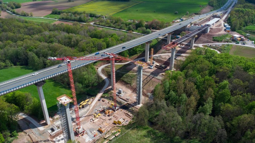 Infrastruktur: Wie die deutsche Bürokratie in 2025 immer noch das Land ausbremst