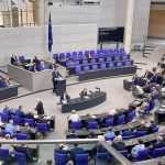 Liveblog: Grüne on fire: "Sie haben nicht das Amt des obersten Pausenclowns, Herr Merz!"