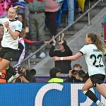 EM in der Schweiz: Dreimal VAR: DFB-Frauen mit "Mentalitätssieg" gegen Dänemark