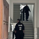 Nordrhein-Westfalen: Häftling flüchtet aus Gerichtsgebäude – Polizei bittet um Mithilfe
