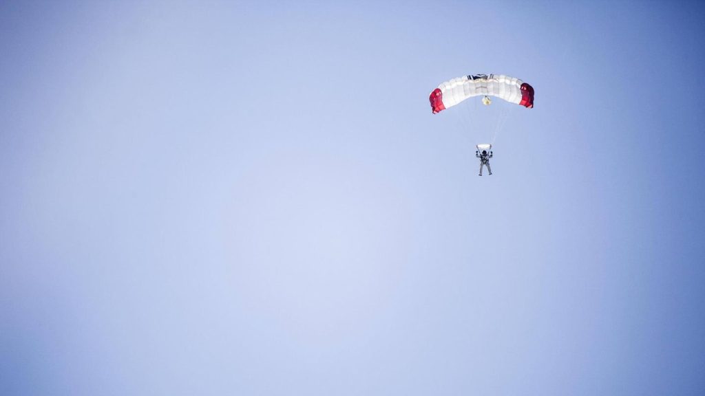 Paragliding-Unfall: Reaktionen auf Felix Baumgartners Tod kommen vor allem aus dem rechten Lager