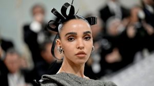 Außergerichtlich geeinigt: FKA Twigs zieht Missbrauchs-Klage gegen Shia LaBeouf zurück