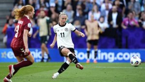Fußball und Herz: Fußball-EM: Wie große Momente den Puls gefährlich nach oben treiben