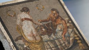 Rückführung: Von Nazi geraubtes Erotik-Mosaik kehrt nach Pompeji zurück