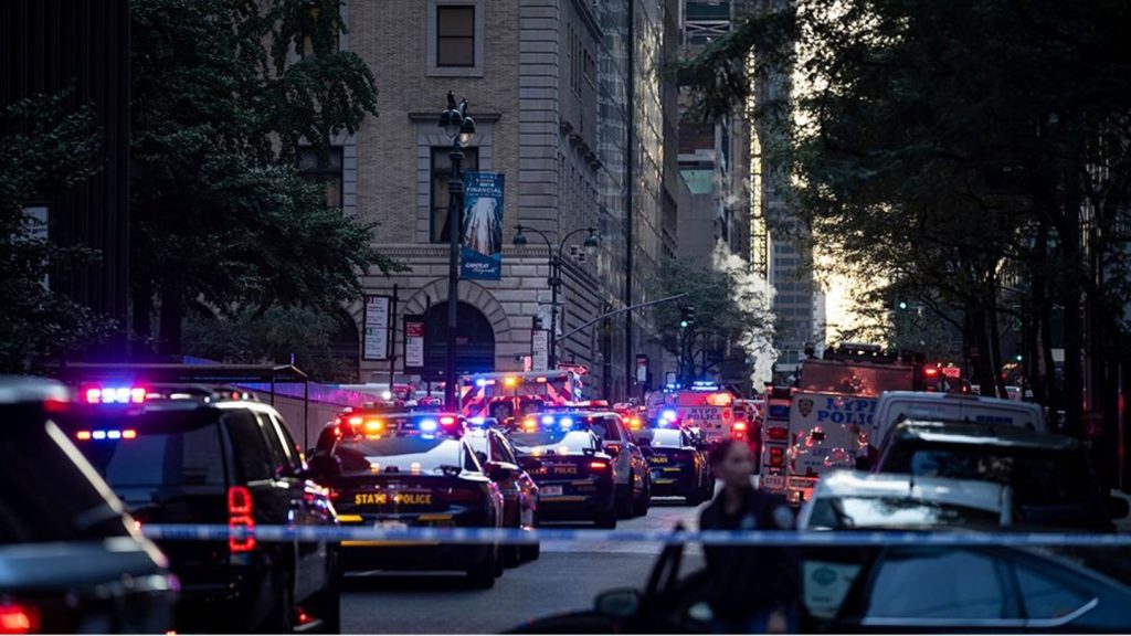 Mitten in Manhatten: Mann erschießt vier Menschen in Bürohochhaus in New York