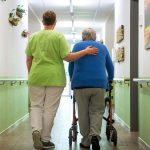Fragen und Antworten: Warum Pflegeheime unbezahlbar werden und was sich dagegen tun ließe
