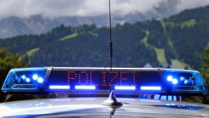 Neuburg an der Donau: Drei Erzieher krankhausreif geprügelt – Haftbefehl gegen Vater erlassen