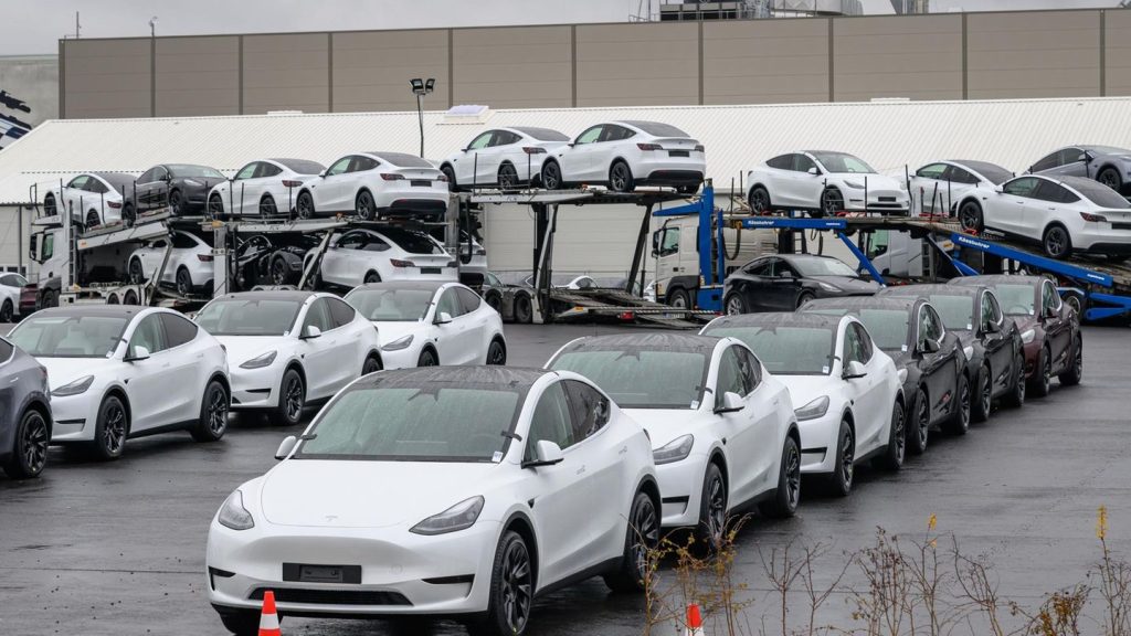 Elektroautobauer: 13 Prozent weniger Auslieferungen – Tesla stürzt weiter ab