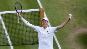 Tennis: Jannik Sinner holt ersten Wimbledon-Titel – und verhindert Alcaraz-Triple