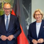 Stahlindustrie: Merz: "Tun alles, um Stahlindustrie zu erhalten"
