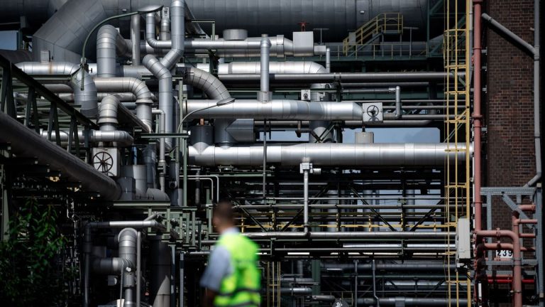 Chemieindustrie: Auch Evonik wird vorsichtiger für 2025