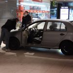 Unfälle: Auto fährt in Juweliergeschäft von Hamburger Einkaufszentrum