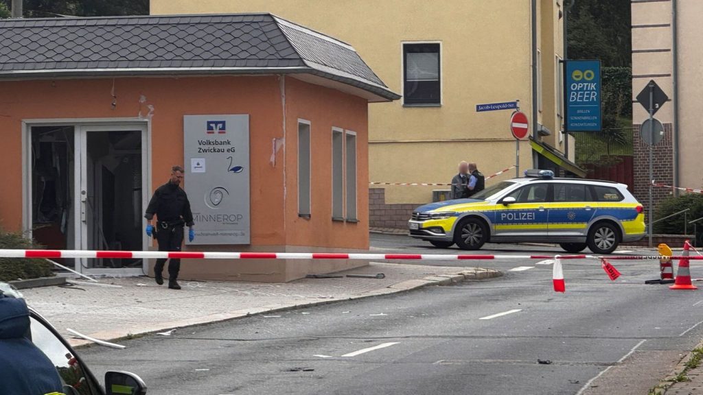 Kriminalität: Geldautomat in Zwickau gesprengt - zwei Männer festgenommen