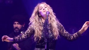 Fleetwood-Mac-Ikone Stevie Nicks: Schulterverletzung zwingt zur Konzertabsage