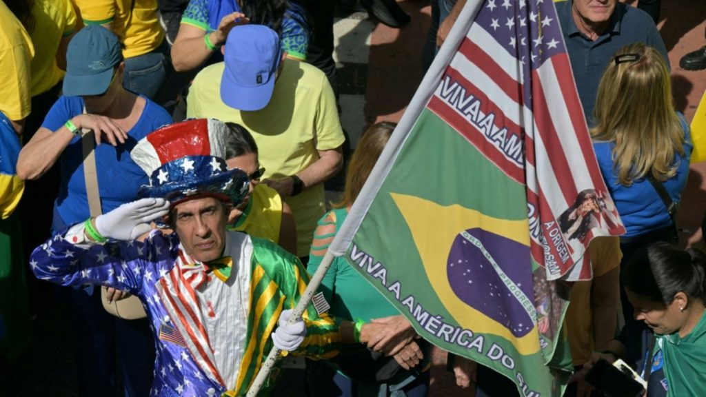 Tausende Bolsonaro-Anhänger demonstrieren in Brasilien und danken Trump