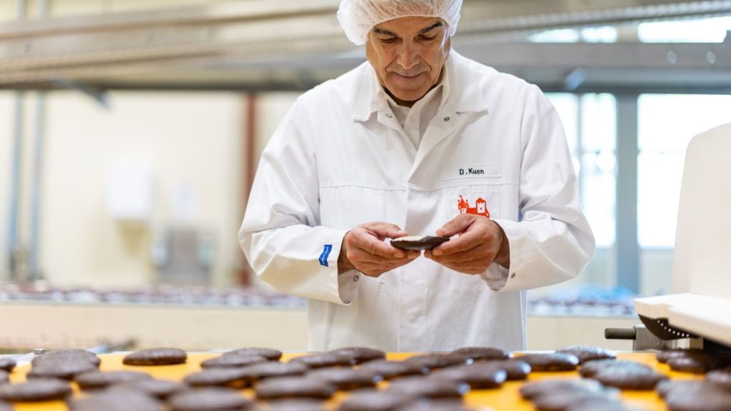 Weihnachtsgebäck: Lebkuchen-Hersteller im Backstress - bald startet Verkauf