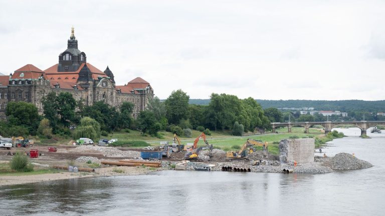 Bombenfund: Erneut Weltkriegsbombe an Dresdner Carolabrücke gefunden
