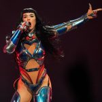 Leute: Katy Perry kümmert sich um zusammengebrochenen Fan
