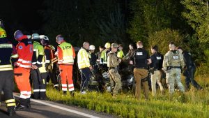 Tödlicher Unfall in Bayern: US-Soldat kracht mit Auto gegen Baum und stirbt