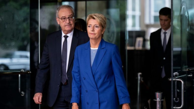Schweizer Präsidentin Keller-Sutter hofft in Washington auf Zoll-Einigung