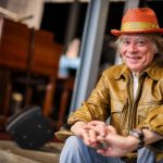 Komiker wird bald 70: Helge Schneider: genervt von "KI-Kram" und Kneipensterben