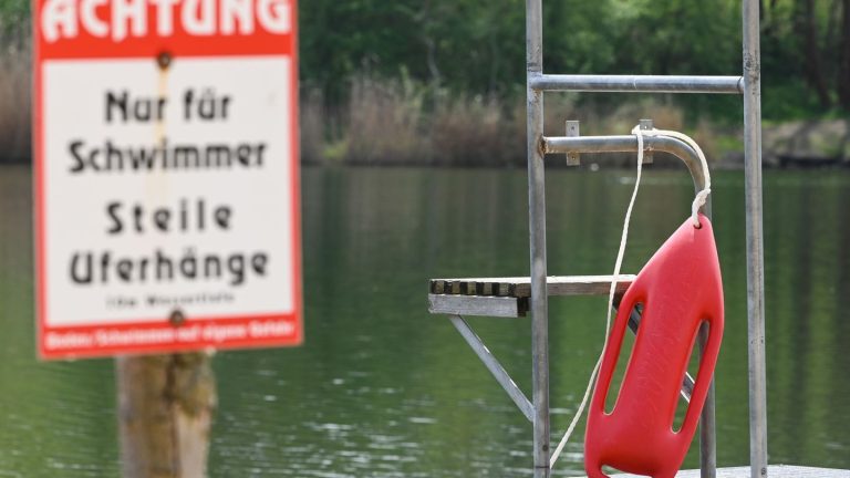 Rettungsschwimmer: Deutlich weniger Badetote bisher in Sachsen-Anhalt