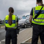 Fünf Festnahmen bei Razzia gegen europaweit agierende Schleuserbande