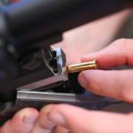 Waffen: Waffen und Sprengstoff? Polizeirazzia bei AfD-Politiker