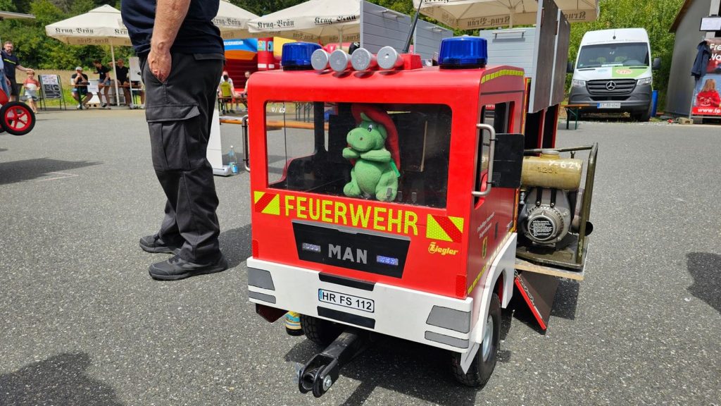 Treffen in Franken: Wie Kinderfeuerwehrautos fürs Ehrenamt begeistern sollen