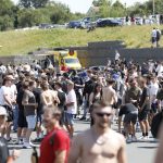 Internet-Streit: Tausende strömen zum früheren Wohnort des "Drachenlords"