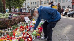 Knapp ein Jahr danach: Gedenkkonzert für Anschlagsopfer in Solingen