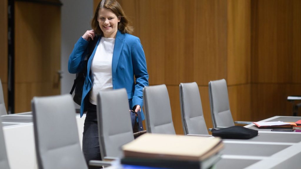 Europas größter Autobauer: Ministerin will nach Landtagswahl im VW-Aufsichtsrat bleiben