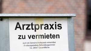 Ausländische Berufsabschlüsse: Ausländische Ärzte und Pfleger beantragen Berufsanerkennung