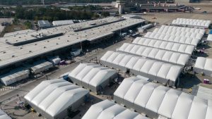 Migration: Messe Berlin steigt bei Flüchtlingsunterkunft Tegel aus