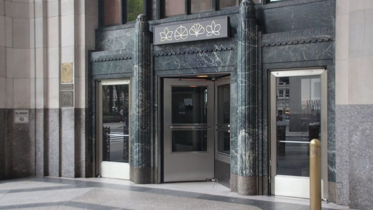 Drei-Sterne-Gastronomie: New York: Veganes Spitzenrestaurant serviert wieder Fleisch