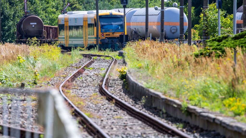 Bahnverkehr: Bahnausbau im Norden: 160 oder 80 km/h?
