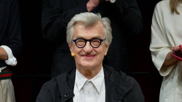 Wim Wenders feiert 80. Geburtstag: Der Regisseur mit unbändigem Freiheitsdrang