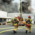 Feuer in Fabrik: Nach Großbrand weitgehend Entwarnung für Monheim