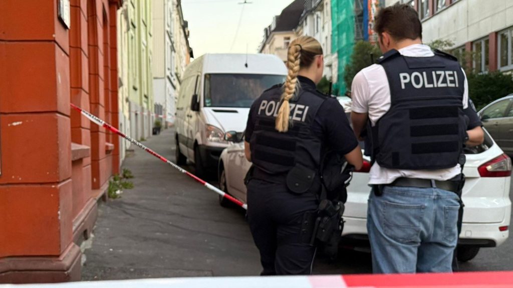 Wuppertal: Drei Menschen bei Messerangriff verletzt