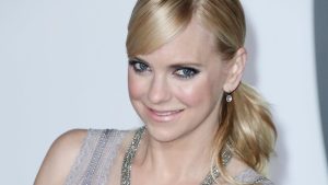 Leute: Anna Faris und Regina Hall kehren für "Scary Movie 6" zurück