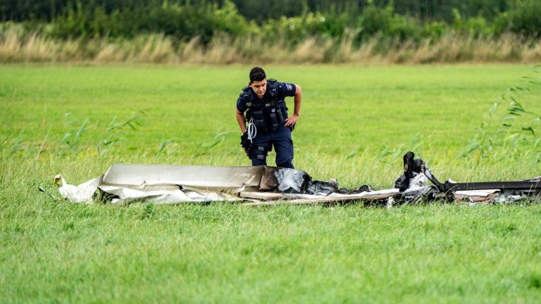 Ermittlungen laufen: Leichtflugzeug abgestürzt - zwei Tote