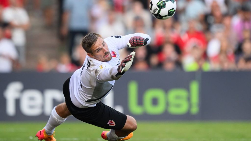 Fußball: "Todesfall in Familie": Cottbuser Pokalheld mit harter Woche