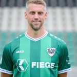 Vorwürfe gegen Fußball-Profi: Münster kündigt Spieler und zeigt ihn an - Profi wehrt sich