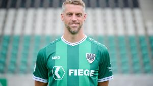 Vorwürfe gegen Fußball-Profi: Münster kündigt Spieler und zeigt ihn an - Profi wehrt sich