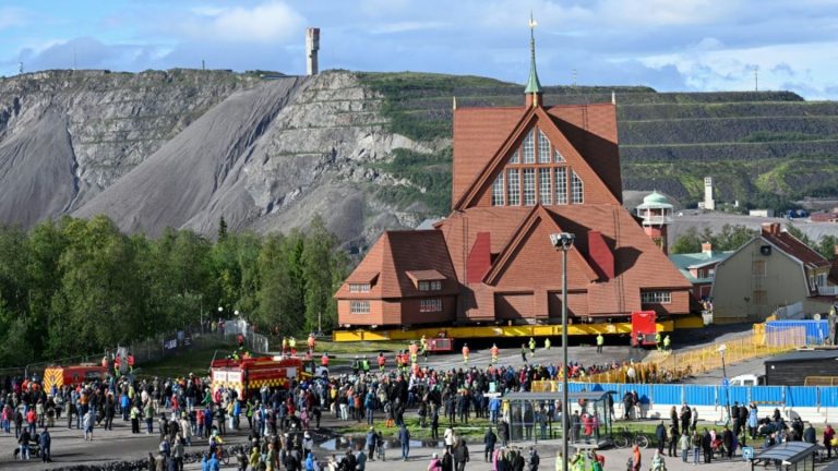 In Schweden hat der Umzug der Kirche von Kiruna hat begonnen