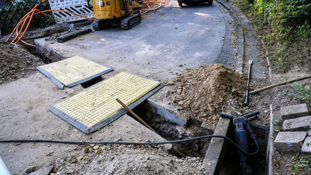 Mann schwer verletzt: Arbeitsunfall in Hagen verursacht Stromausfall